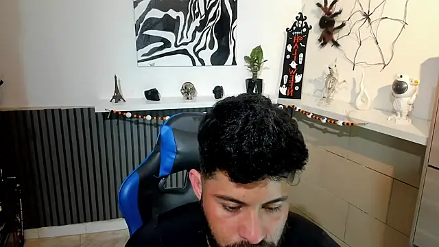 Snapshot of Daemon21 chatting on October 2025 10:21:02 PM Daemon21 online show from October 2025 10:21:02 PM