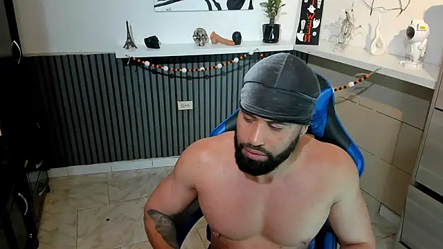 Snapshot of Daemon21 chatting on October 2025 12:00:01 AM Daemon21 online show from October 2025 12:00:01 AM