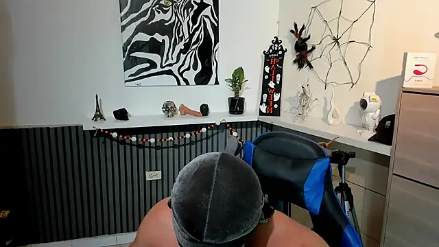 Snapshot of Daemon21 chatting on October 2025 02:56:02 AM Daemon21 online show from October 2025 02:56:02 AM