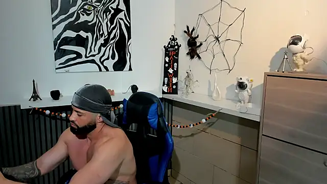 Snapshot of Daemon21 chatting on October 2025 10:08:02 PM Daemon21 online show from October 2025 10:08:02 PM