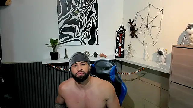 Snapshot of Daemon21 chatting on October 2025 09:08:02 PM Daemon21 online show from October 2025 09:08:02 PM