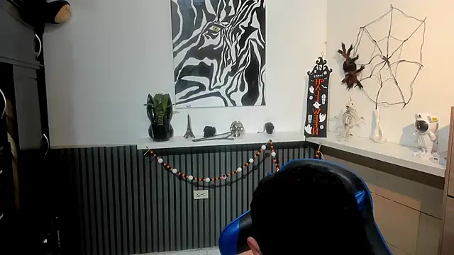 Snapshot of Daemon21 chatting on November 2025 11:58:02 PM Daemon21 online show from November 2025 11:58:02 PM