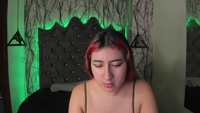 larissa01  online show from March 2025 03:08:02 AM