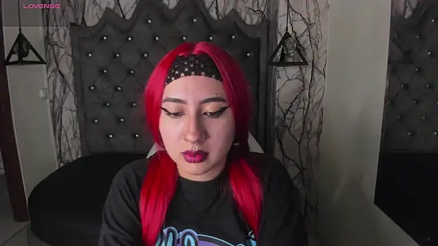 larissa01  online show from March 2025 03:06:01 AM