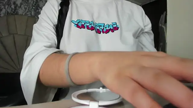 larissa01  online show from March 2025 02:31:02 AM