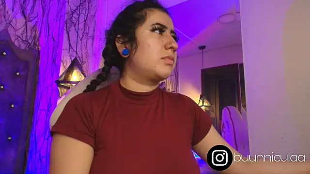 larissa01  online show from September 2025 02:22:01 AM