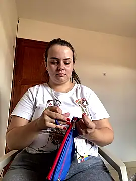 Im Amelia online show from January 2026 06:01:01 PM