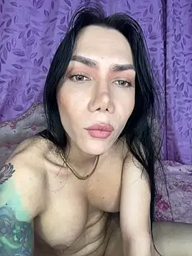 Snapshot of hellendollxxx chatting on January 2026 04:29:01 AM hellendollxxx online show from January 2026 04:29:01 AM