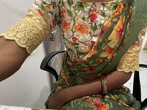 Honeyberose online show from January 2025 06:42:01 AM