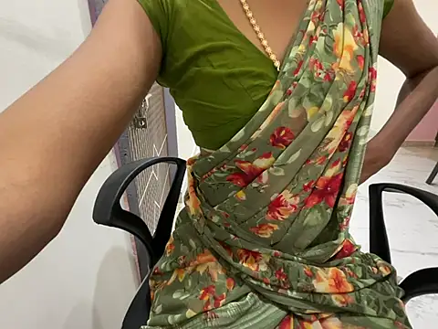 Honeyberose online show from January 2025 11:22:02 AM