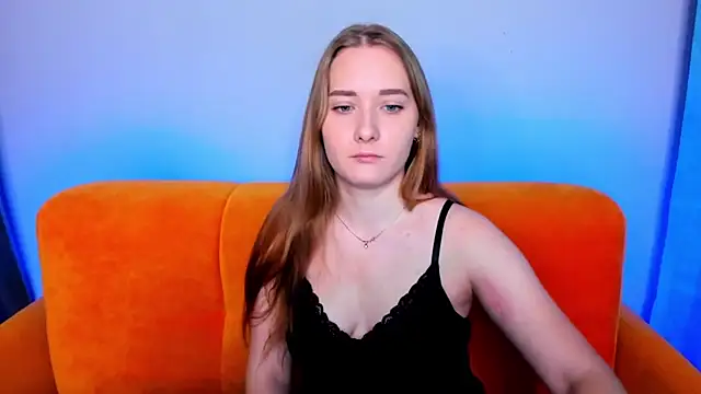 Snapshot of AlinaVice chatting on December 2024 01:06:01 AM AlinaVice online show from December 2024 01:06:01 AM