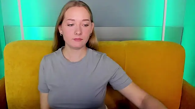 Snapshot of AlinaVice chatting on September 2025 01:40:01 AM AlinaVice online show from September 2025 01:40:01 AM