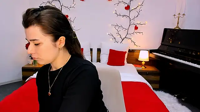 Snapshot of _Sun_Shy_ chatting on September 2025 09:12:01 AM Sun Shy online show from September 2025 09:12:01 AM