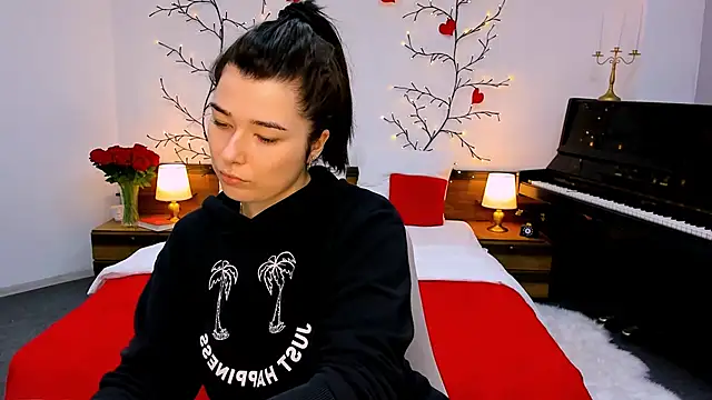 Snapshot of _Sun_Shy_ chatting on October 2025 01:10:01 PM Sun Shy online show from October 2025 01:10:01 PM