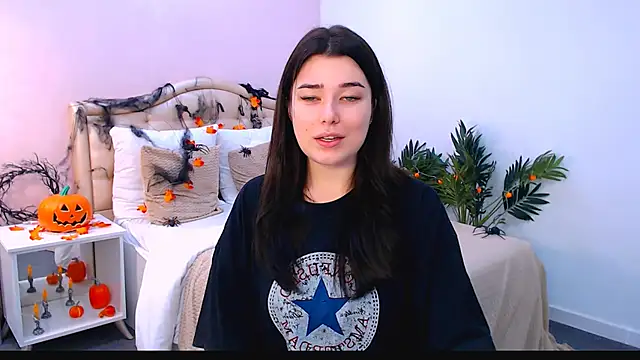 Snapshot of _Sun_Shy_ chatting on November 2025 01:22:02 PM Sun Shy online show from November 2025 01:22:02 PM