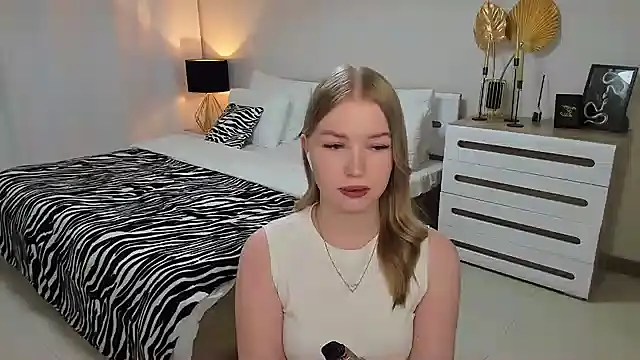 shy  lady online show from March 2025 12:27:02 AM