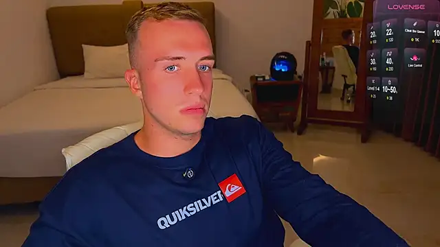 tommy cumfinger online show from October 2025 11:22:02 AM