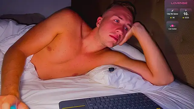 tommy cumfinger online show from October 2025 08:31:01 PM