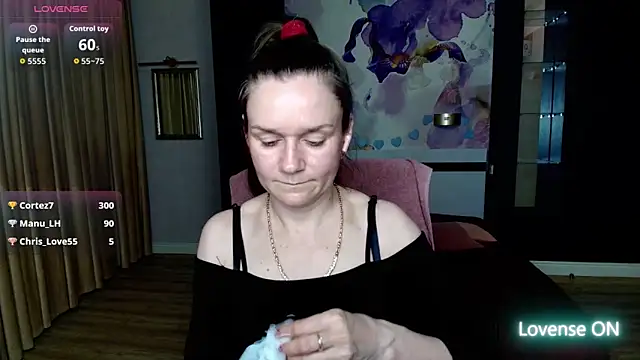 AriaGray online show from April 2026 08:04:02 PM