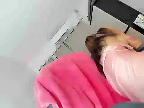 Selene14 online show from October 2025 07:44:02 PM