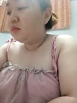 Snapshot of VyOanh2K chatting on February 2026 05:11:01 PM VyOanh2K online show from February 2026 05:11:01 PM