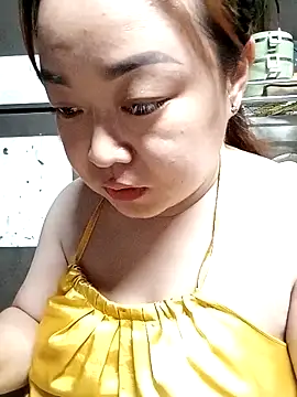 Snapshot of VyOanh2K chatting on March 2026 03:28:02 PM VyOanh2K online show from March 2026 03:28:02 PM