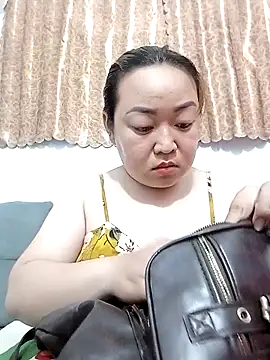 Snapshot of VyOanh2K chatting on March 2026 04:02:01 PM VyOanh2K online show from March 2026 04:02:01 PM