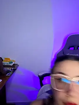 Snapshot of Aria_Bennett21 chatting on March 2026 04:41:01 AM Aria Bennett21 online show from March 2026 04:41:01 AM