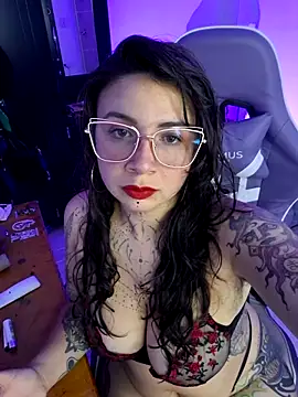 Snapshot of Aria_Bennett21 chatting on May 2026 05:24:01 AM Aria Bennett21 online show from May 2026 05:24:01 AM