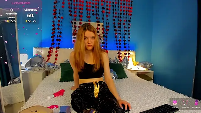 Snapshot of Eva__Lewis chatting on February 2025 01:14:02 AM Eva Lewis online show from February 2025 01:14:02 AM