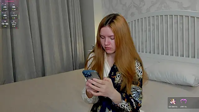 Snapshot of Eva__Lewis chatting on April 2026 03:33:01 AM Eva Lewis online show from April 2026 03:33:01 AM