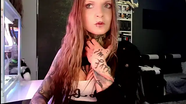 InesGold online show from February 2025 07:30:01 PM