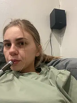 GraceTorrez online show from January 2025 04:02:02 PM