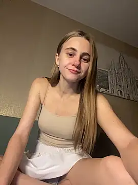 GraceTorrez online show from November 2025 06:10:01 PM