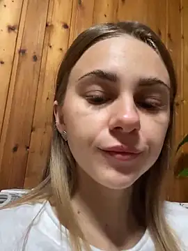 GraceTorrez online show from November 2025 10:04:02 AM