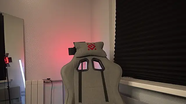 Bruno Banani online show from November 2025 04:40:02 PM