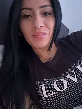 Snapshot of Sara_luna_ chatting on December 2024 05:48:01 PM Sara luna online show from December 2024 05:48:01 PM