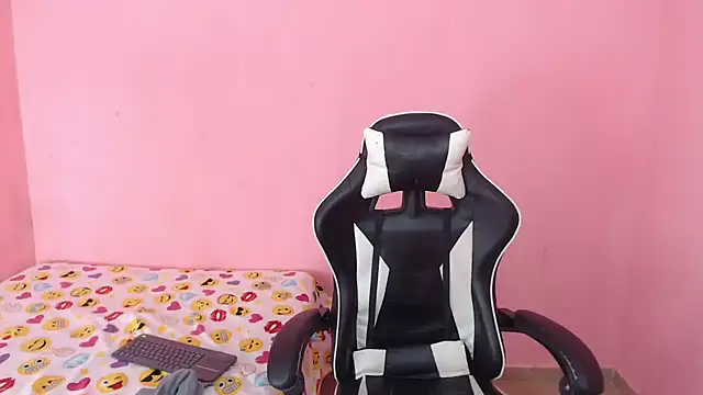 DEMI LEED online show from February 2025 07:59:02 PM