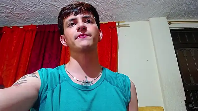 Snapshot of GabyThoms chatting on January 2025 04:04:02 AM GabyThoms online show from January 2025 04:04:02 AM