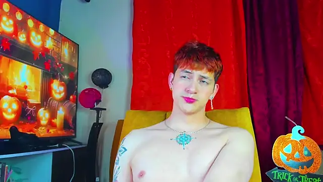 Snapshot of GabyThoms chatting on October 2025 03:17:01 AM GabyThoms online show from October 2025 03:17:01 AM