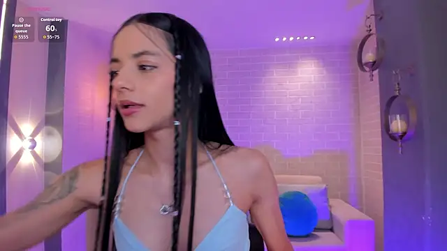 HannahJamesX online show from December 2025 07:31:02 PM