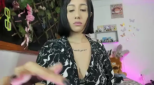 Snapshot of LunaDeCristall chatting on February 2025 11:02:02 AM LunaDeCristall online show from February 2025 11:02:02 AM