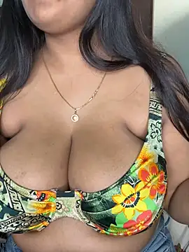 Snapshot of Sexy_Evelynn chatting on February 2026 04:10:02 AM Sexy Evelynn online show from February 2026 04:10:02 AM