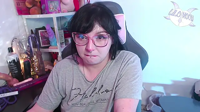 Snapshot of LiloMoon69 chatting on December 2024 05:53:02 AM LiloMoon69 online show from December 2024 05:53:02 AM