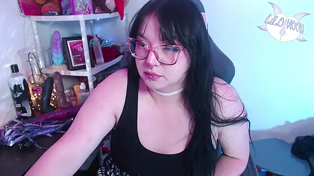 Snapshot of LiloMoon69 chatting on December 2024 06:03:02 AM LiloMoon69 online show from December 2024 06:03:02 AM