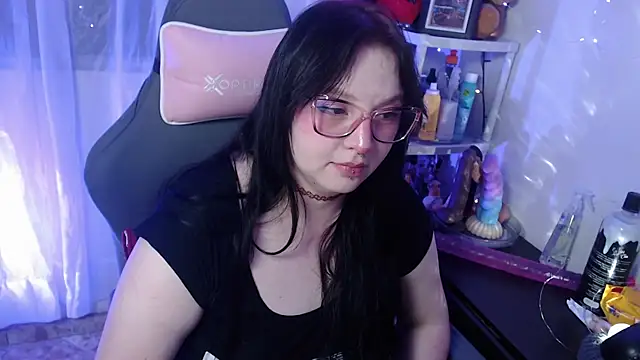 Snapshot of LiloMoon69 chatting on February 2025 06:45:02 AM LiloMoon69 online show from February 2025 06:45:02 AM