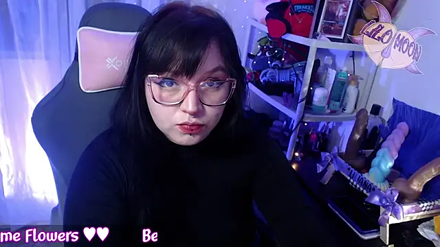 Snapshot of LiloMoon69 chatting on February 2025 03:33:01 AM LiloMoon69 online show from February 2025 03:33:01 AM