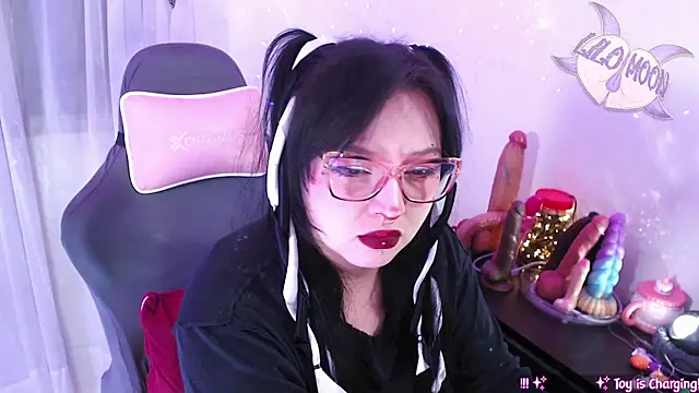LiloMoon69 online show from May 2026 12:48:02 AM
