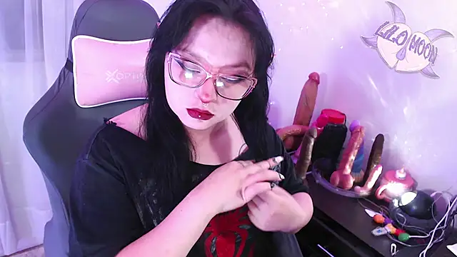 LiloMoon69 online show from May 2026 07:58:01 AM