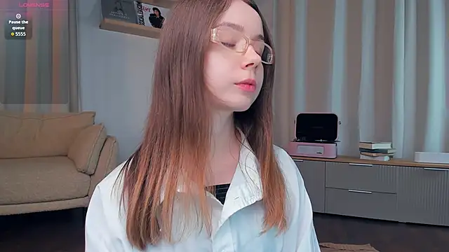 DominikaElis online show from April 2026 08:57:02 PM